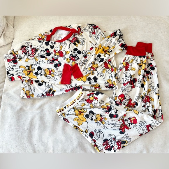 Disney x Macy’s Parade Balloon Matching Family PJs (unisex) Size M - Picture 2 of 6